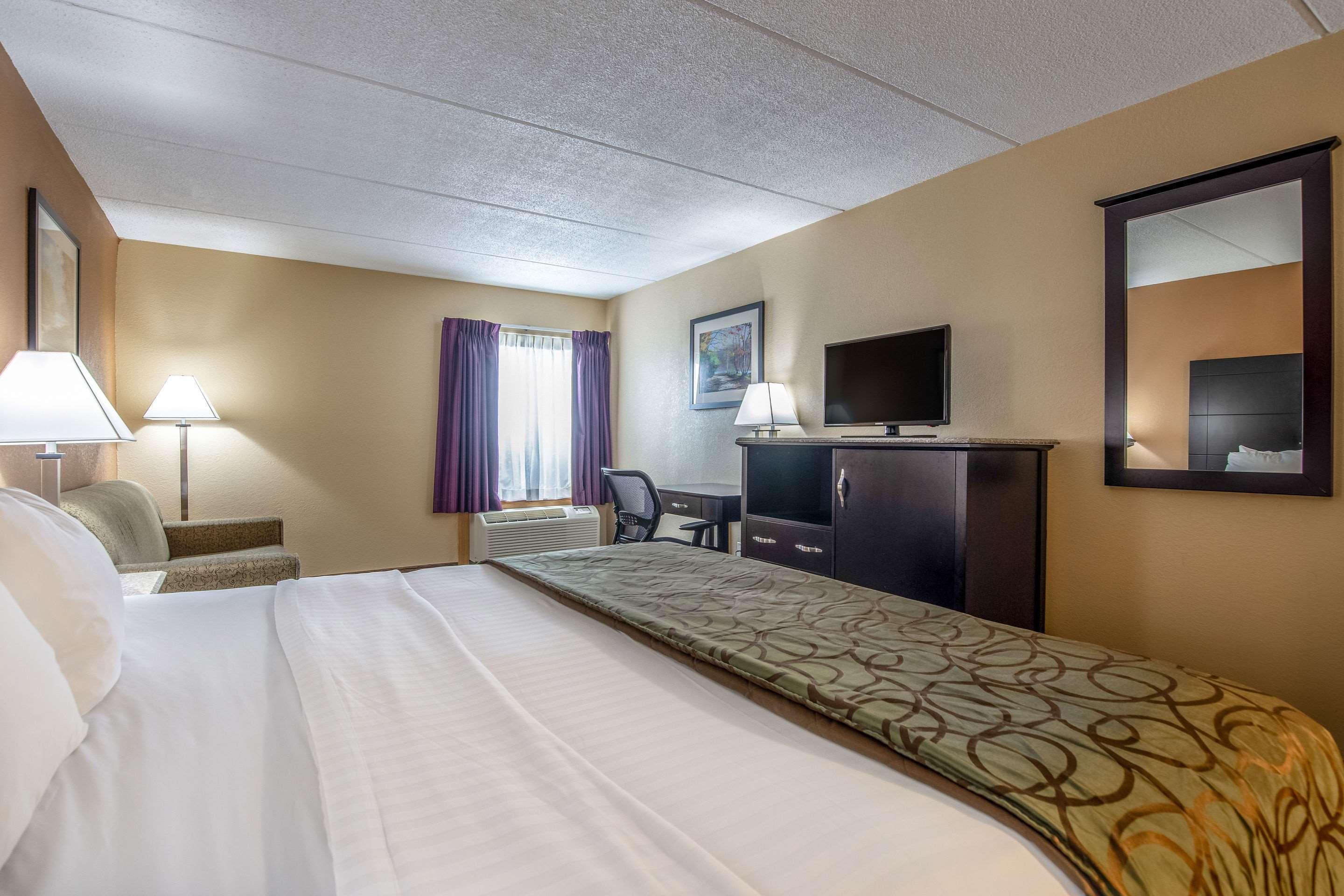Quality Inn Tully I-81 Экстерьер фото