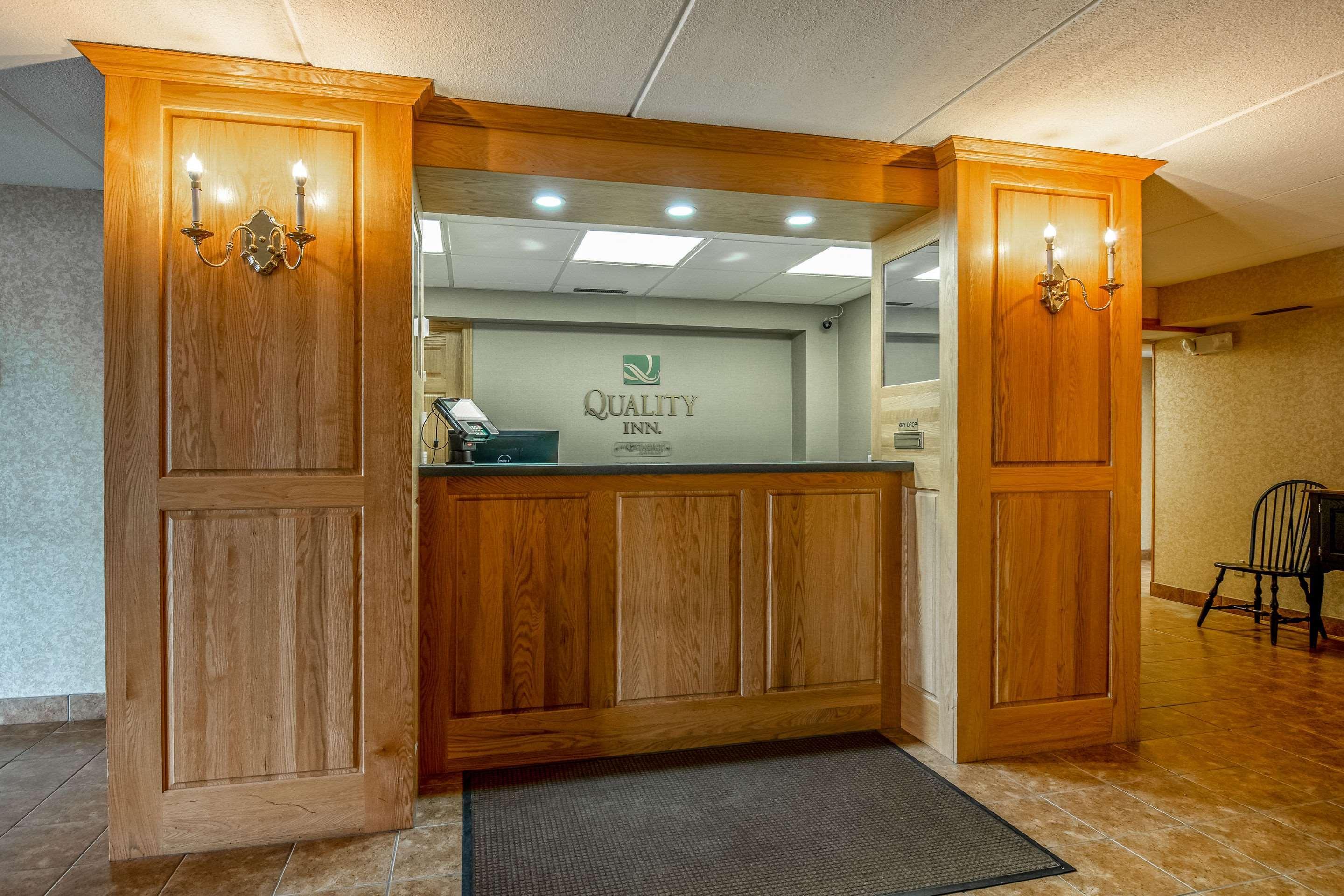 Quality Inn Tully I-81 Экстерьер фото